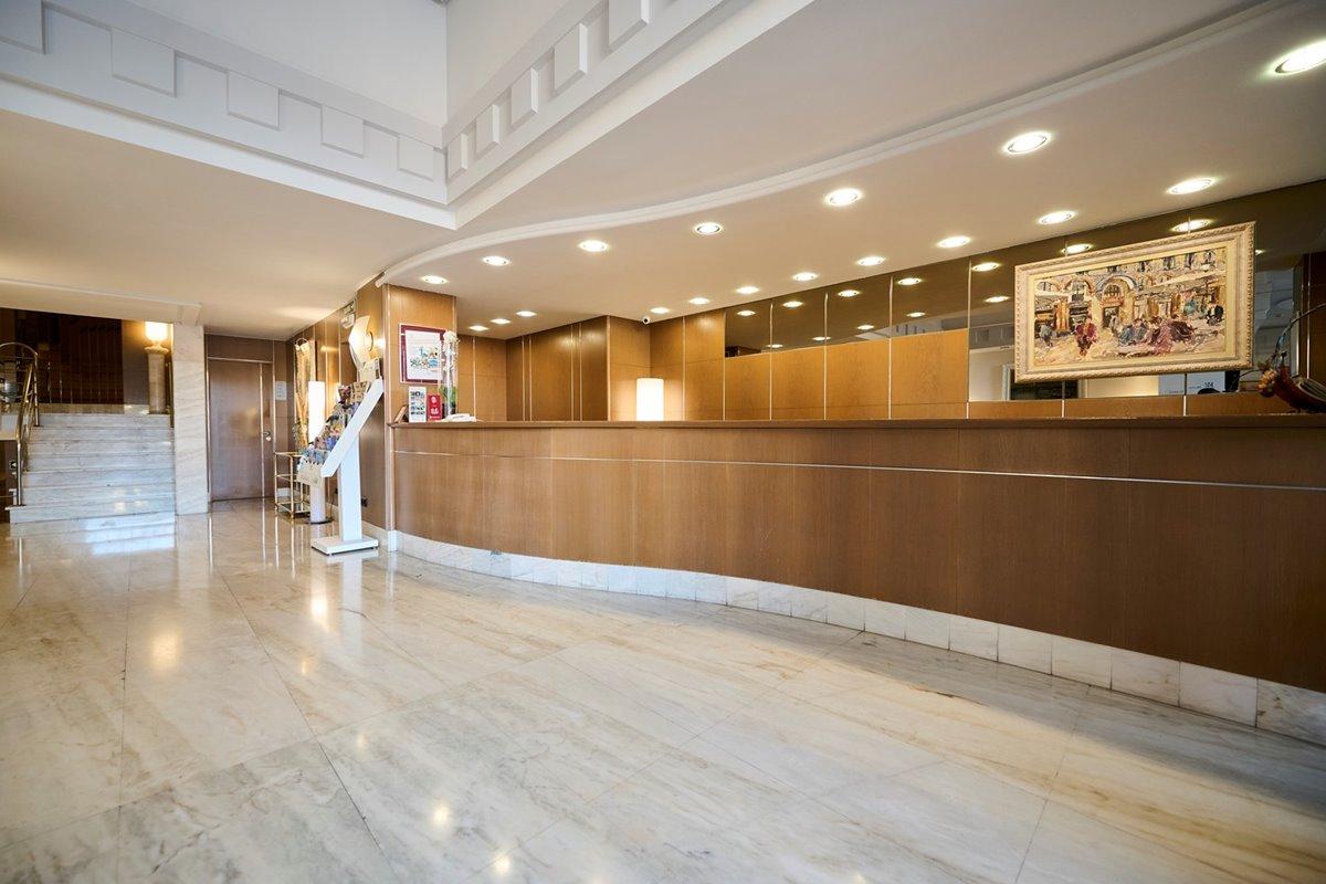Albret Hotel